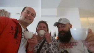 Hammel & Cie., Pfalz – Kirchheimer Scheurebe trocken 2016 oder: Warum es schwierig ist, eine Verkostungsnotiz eines „Hammelweins“ zu schreiben Nur Kaffee bei Hammel